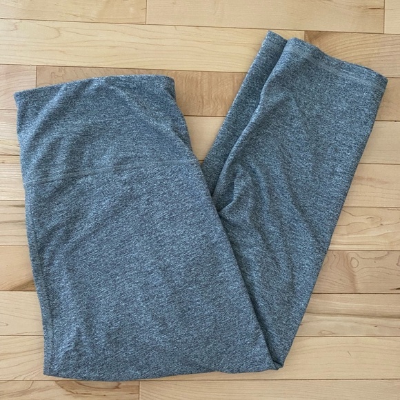 Old  Navy women’s active capris SIZE XL - Picture 3 of 3